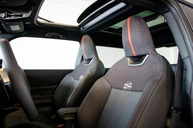 Mini COOPER 3-deurs 1.5 C John Cooper Works M MINI 3-deurs 1.5 Cooper C John Cooper Works | Glazen Panoramadak | Headup display | Driving Assistant | Summer Sale 100