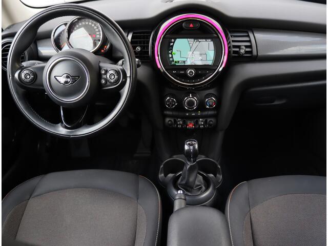 Mini COOPER | BOVAG-garantie | Cruise Control | 15" | Navigatie | Org. NL