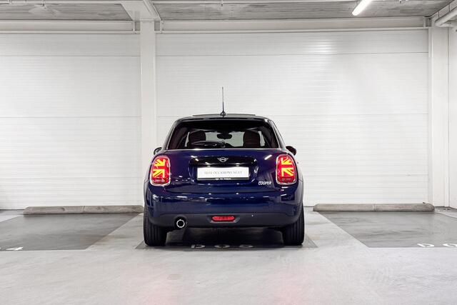 Mini COOPER 5-deurs 1.5 60 Years Edition | Harman Kardon | Stoelverwarming | Panoramadak