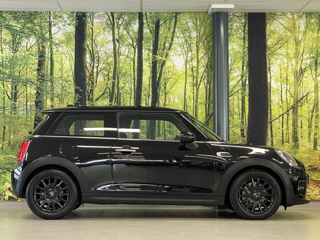 Mini COOPER Mini 1.5 Business | Cruise Control | Airconditioning | Lichtmetaal 16'' | Radio/Cd | Navigatie | Multifunctioneel Stuurwiel |