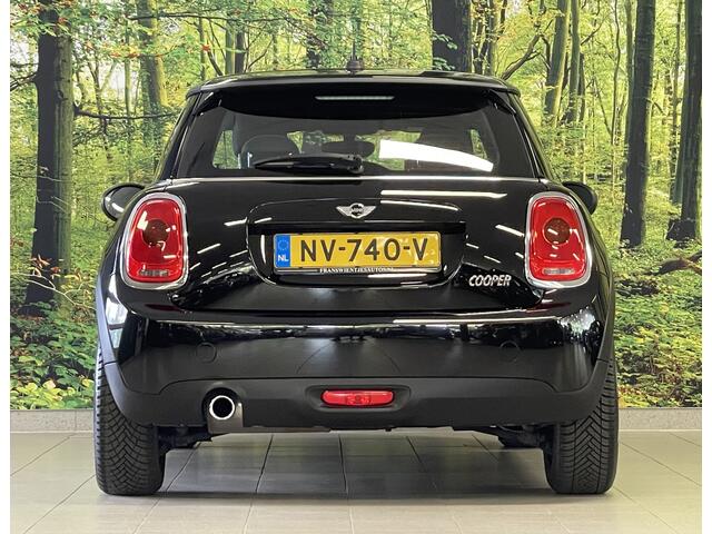Mini COOPER Mini 1.5 Business | Cruise Control | Airconditioning | Lichtmetaal 16'' | Radio/Cd | Navigatie | Multifunctioneel Stuurwiel |