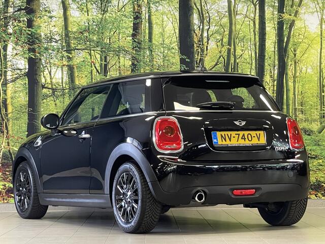 Mini COOPER Mini 1.5 Business | Cruise Control | Airconditioning | Lichtmetaal 16'' | Radio/Cd | Navigatie | Multifunctioneel Stuurwiel |
