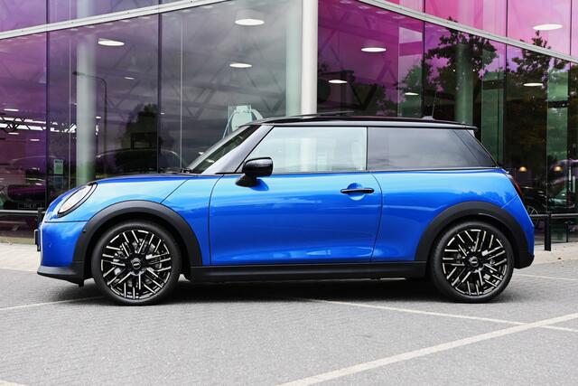 Mini COOPER Hatchback C Automaat / Favoured / Pakket M / 18 inch Night Flash Spoke 2-tone
