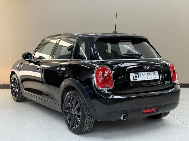 Mini COOPER Mini 1.5 135Pk, 2017, 2de eigenaar, Dealer onderhouden, Parkeersensoren, Climate control, Cruise control, AUX aansluiting, Elektrische ramen, 17" Lichtmetalen velgen,