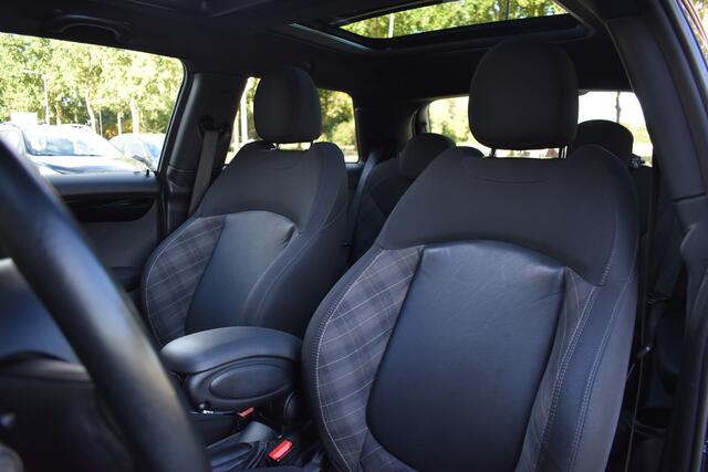 Mini COOPER Mini 1.5 Chili Automaat Parkeerhulp Achter / Glazen Schuif- kanteldak / 17'' LM / Multimedia