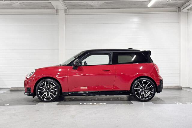 Mini COOPER E | John Cooper Works Uitvoering | Pakket L | 18" JCW Lap Spoke 2-tone