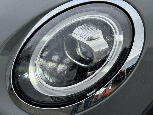 Mini COOPER Mini 1.5 60 Years Edition AUT pano/dak, Navi, JCW pakket. JCW stoelen,
