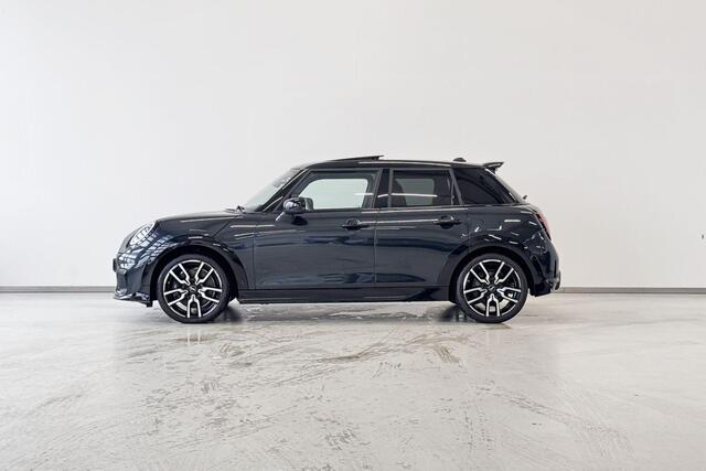 Mini COOPER 5-deurs 1.5 C John Cooper Works XL