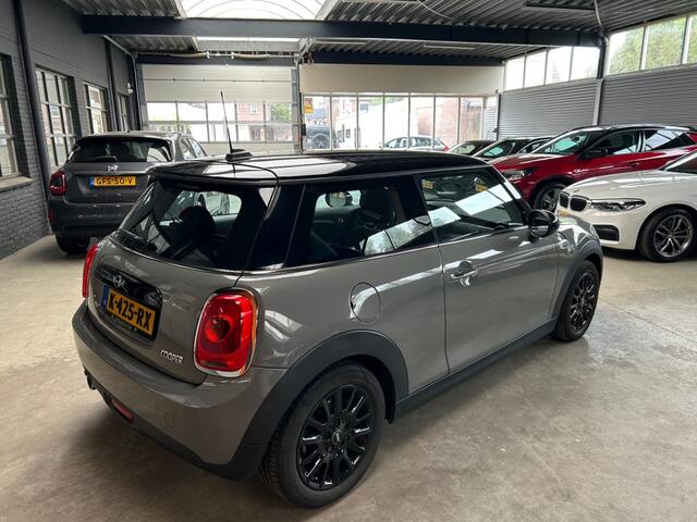 Mini COOPER 1.5 COOPER PEPPER / Navi / Cruise