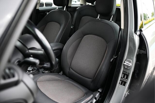 Mini COOPER Hatchback Pepper / Panoramadak / LED / Comfort Access / Navigatie Professional / Cruise Control