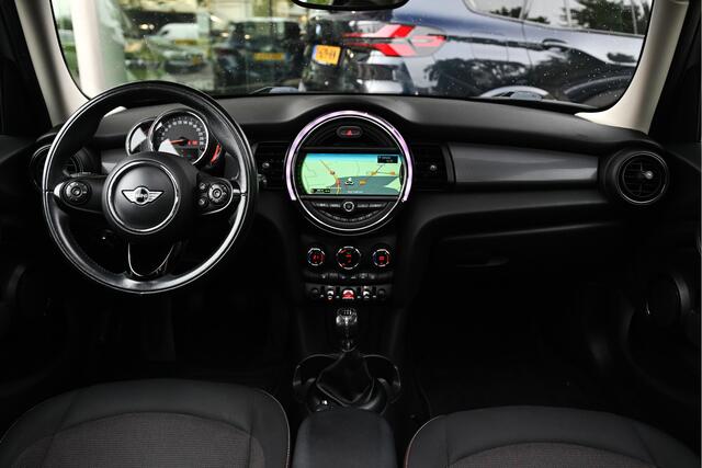 Mini COOPER Hatchback Pepper / Panoramadak / LED / Comfort Access / Navigatie Professional / Cruise Control