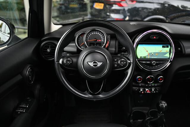 Mini COOPER Hatchback Pepper / Panoramadak / LED / Comfort Access / Navigatie Professional / Cruise Control