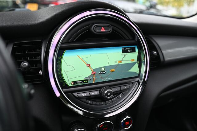 Mini COOPER Hatchback Pepper / Panoramadak / LED / Comfort Access / Navigatie Professional / Cruise Control