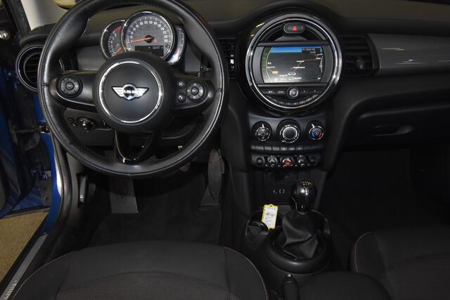 Mini COOPER Mini 1.5 Serious Business , NAVI , CR CONTR , AIRCO , LMV17 , PDC A ,