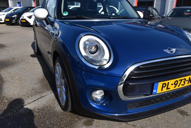 Mini COOPER Mini 1.5 Serious Business , NAVI , CR CONTR , AIRCO , LMV17 , PDC A ,