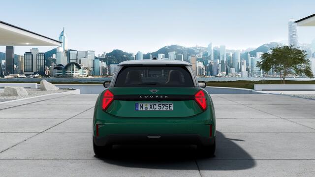 Mini COOPER Mini E Favoured L 40.7 kWh YUC