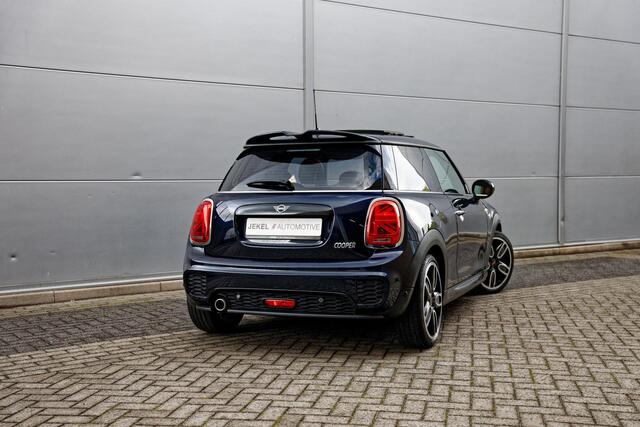 Mini COOPER Chili 1.5 Cooper JCW Pack, Panoramadak, Leren bekleding, 18" LM velgen, enz
