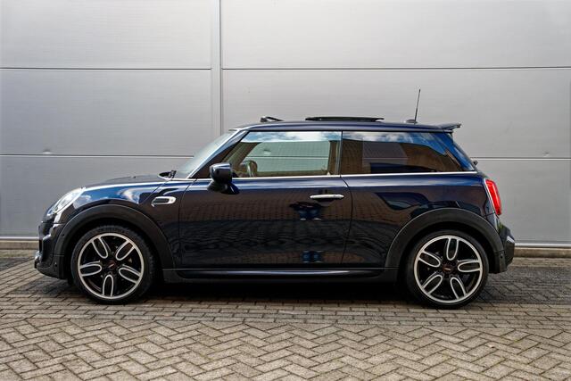 Mini COOPER Chili 1.5 Cooper JCW Pack, Panoramadak, Leren bekleding, 18" LM velgen, enz