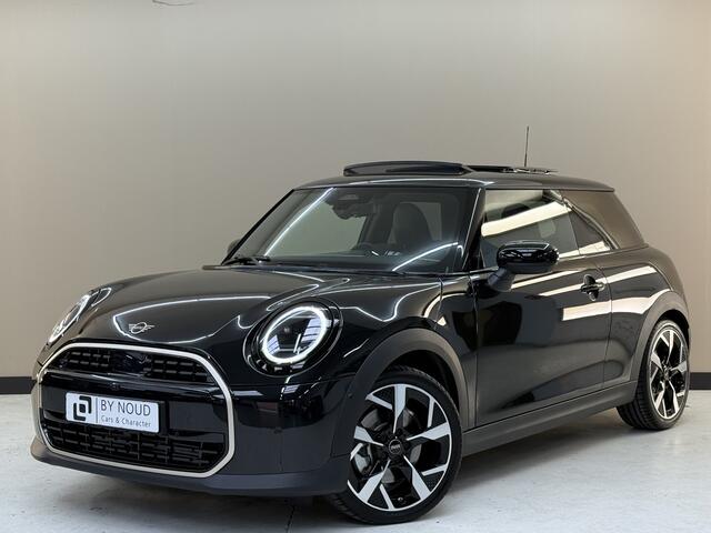 Mini COOPER Mini 1.5 Favoured L, 157Pk, 2024, Panoramadak, Volledig leder, 360* camera, Harman kardon, Stoel/stuurverwarming, Cruise control, 18" Lichtmetalen velgen