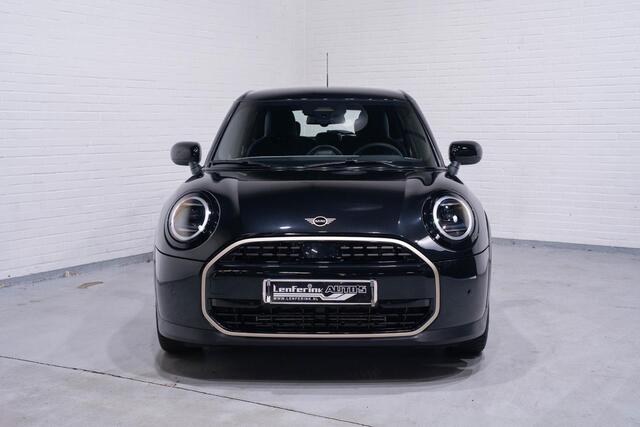 Mini COOPER Mini 1.5 C Classic XS navi DAB PDC v+a cruise-controle 360-camera led verlichting v+a lederen bekleding stoel/stuurverw. climate controle grootlicht assist draadloos telefoon opladen