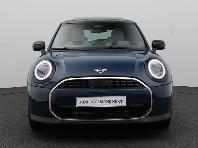 Mini COOPER Mini 1.5 C Favoured L Demo voertuig korting per gereden kilometer. Neem contact op voor de actuele prijs.