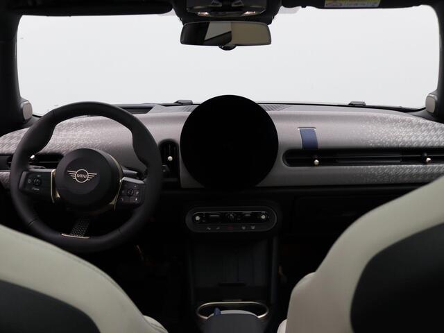 Mini COOPER Mini 1.5 C Favoured L Demo voertuig korting per gereden kilometer. Neem contact op voor de actuele prijs.