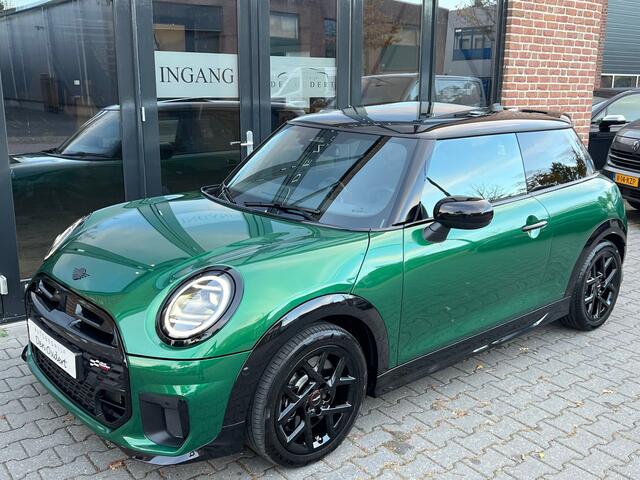 Mini COOPER Mini 1.5 C John Cooper Works M / PANO / JCW / CARPLAY
