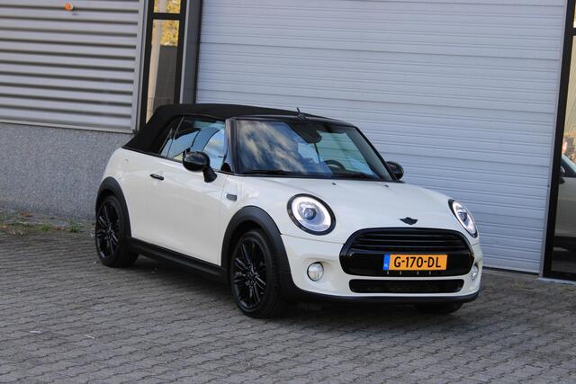 Mini COOPER Mini Cabrio 1.5 Navi | Leder | LED | Sfeerverlichting | Comfort Access | Black Trim | JCW Stuur | Zeer Netjes | Top Onderhouden