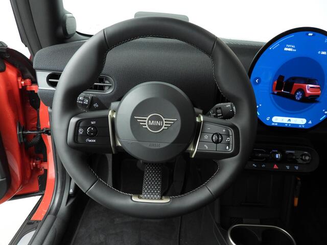 Mini COOPER 3-deurs C Sportstoelen / Panoramadak / Getint glas / Head-up / Harman Kardon / Alu wielen 17 inch