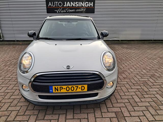 Mini COOPER Mini 1.5 Business | Airco | Navigatie | LM Velgen | Ndl auto! | Dealer onderhouden | RIJKLAARPRIJS INCL 12 MAANDEN GARANTIE EN BEURT