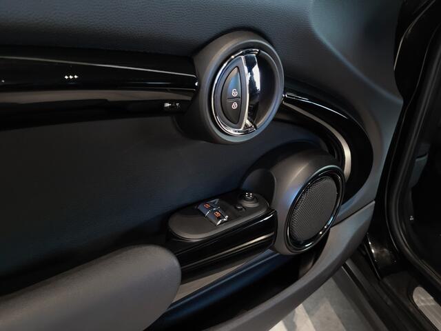 Mini COOPER 1.5 Business BLACK NL auto|Cruise|New service|LM velgen