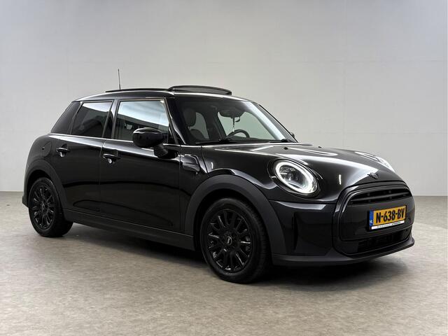 Mini COOPER 1.5 Cooper Business Edition | Pano | Sfeerverl. | Carplay | Cruise | Parkeersens. | Navi | NAP