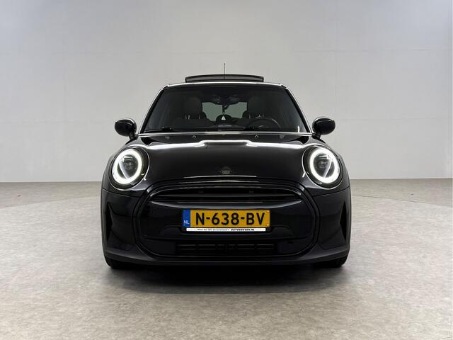 Mini COOPER 1.5 Cooper Business Edition | Pano | Sfeerverl. | Carplay | Cruise | Parkeersens. | Navi | NAP