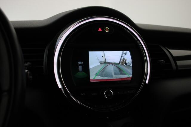 Mini COOPER Electric Essential 33 kWh - Carplay, Navi, Camera, Half Leer, Stoelverw.