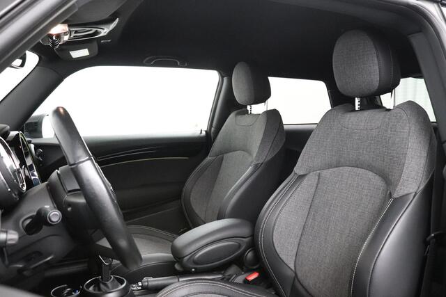Mini COOPER 1.5 Business Edition | Keyless Entry | Stoelverwarming | Comfort Stoelen |