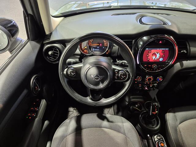 Mini COOPER Mini 1.5 | Bi-tone | Navi | Cruise | Sensoren | Verw. stoelen