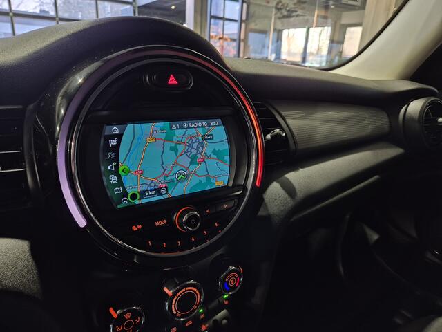Mini COOPER Mini 1.5 | Bi-tone | Navi | Cruise | Sensoren | Verw. stoelen