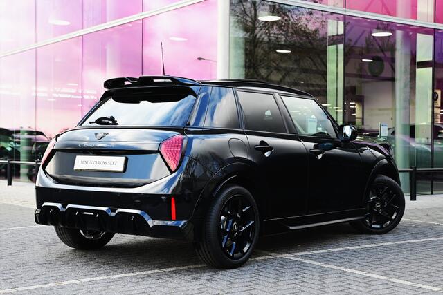 Mini COOPER Hatchback C Automaat / John Cooper Works / Pakket XL / 17" John Cooper Works Sprint Spoke Black