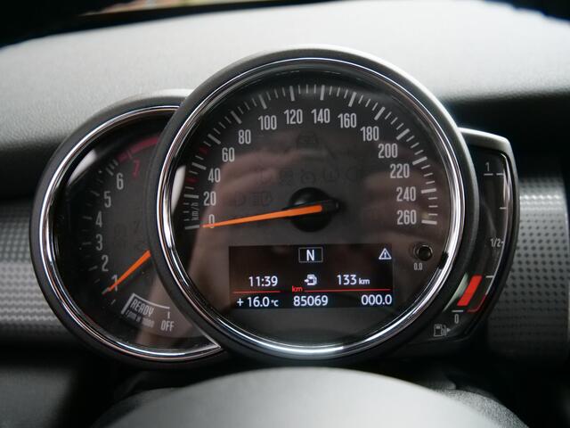 Mini COOPER Mini 1.5 Pepper 136 Pk Navigatie / Climate Control / 16 inch / Extra getint glas