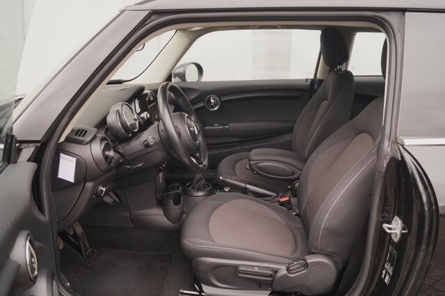 Mini COOPER 1.5 136pk Cooper Business -NAVI-PDC-CRUISE-AIRCO-