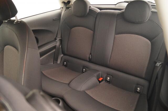 Mini COOPER 1.5 136pk Cooper Business -NAVI-PDC-CRUISE-AIRCO-