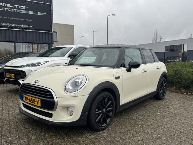 Mini COOPER Mini 1.5 136pk Aut. 5 Deurs Chili Serious Business Led koplampen Navigatie 61dkm!!