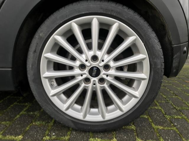 Mini COOPER Mini 1.5 Pepper Serious Business Automaat | Rijklaar incl garantie | Keyless entry Parkeersensoren voor Navigatie