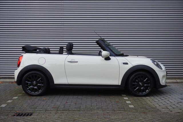Mini COOPER Cabrio C | Harman Kardon | Stoelverwarming | Navigatie | Parkeersensoren voor én achter | Comfort Access | Airconditioning