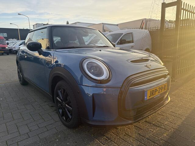 Mini COOPER E S 184PK 33kWh Voll leder interieur BRUIN, PANO, H-K Audio Camera APPLE CARPLAY