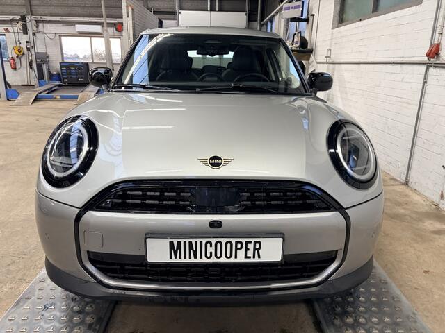 Mini COOPER C Classic Pakket L Panodak Cruise Clima Navi Cameras