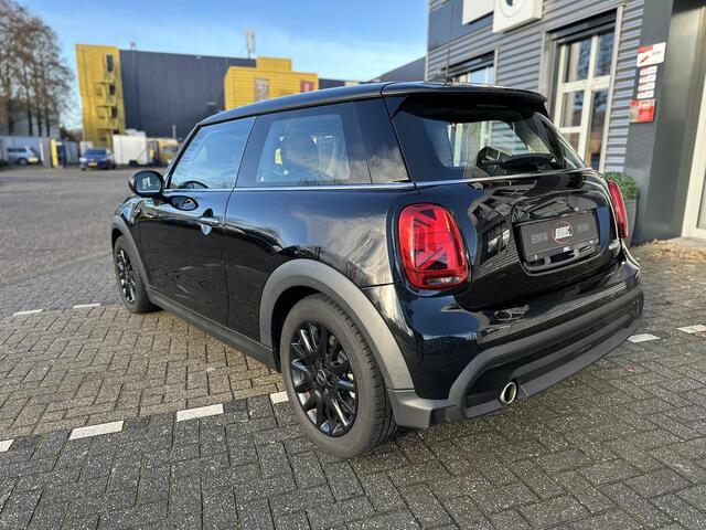 Mini COOPER Mini 1.5 Essential Grote Navi & Apple Carplay