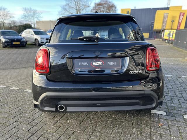 Mini COOPER Mini 1.5 Essential Grote Navi & Apple Carplay