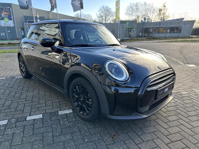 Mini COOPER Mini 1.5 Essential Grote Navi & Apple Carplay
