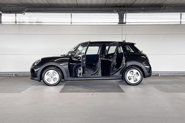 Mini COOPER 5-deurs C Classic M